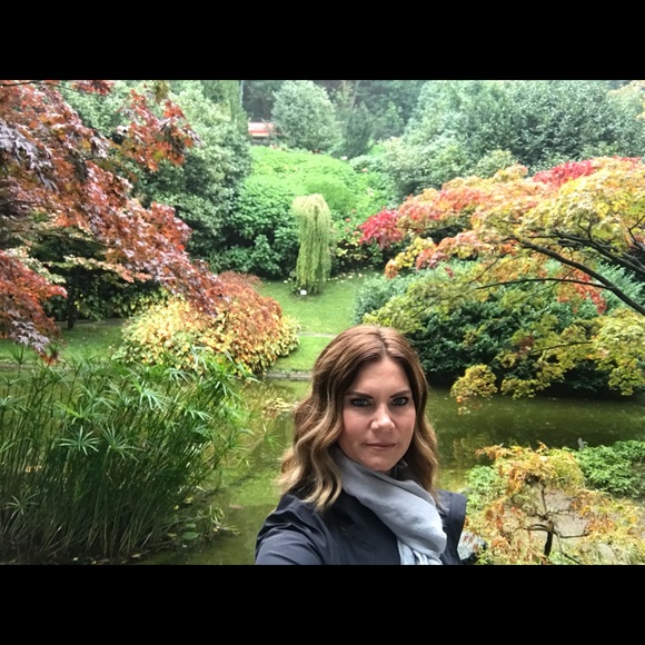 Meet your Posher, Brigit - Picture 1 of 1